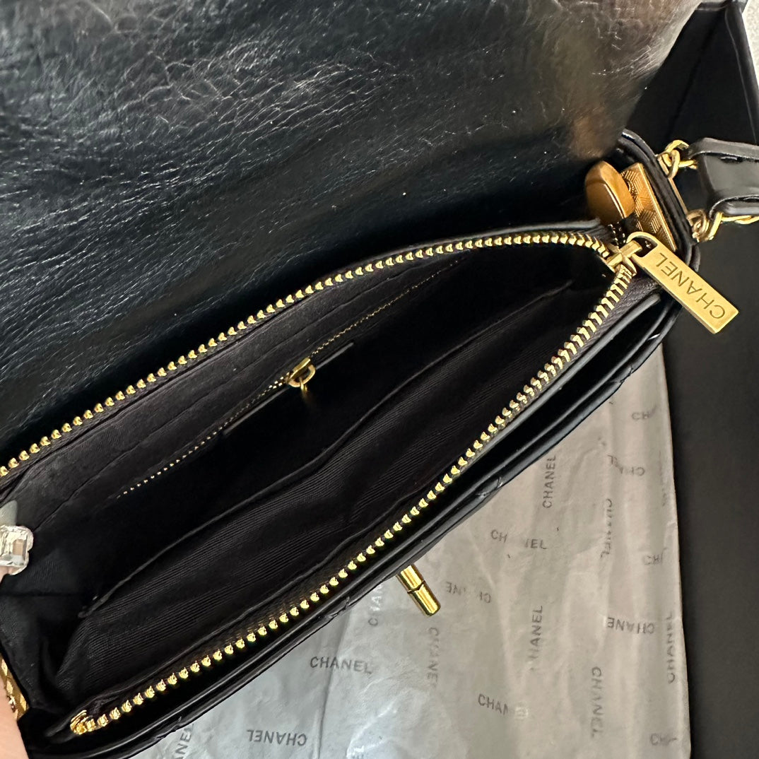 (110) Chanel Bag