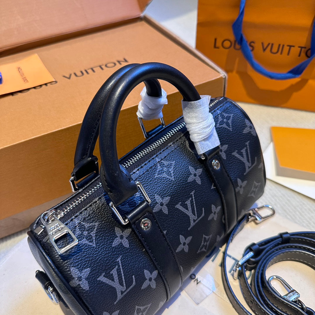 (49) Louis Vuitton Bag (small)