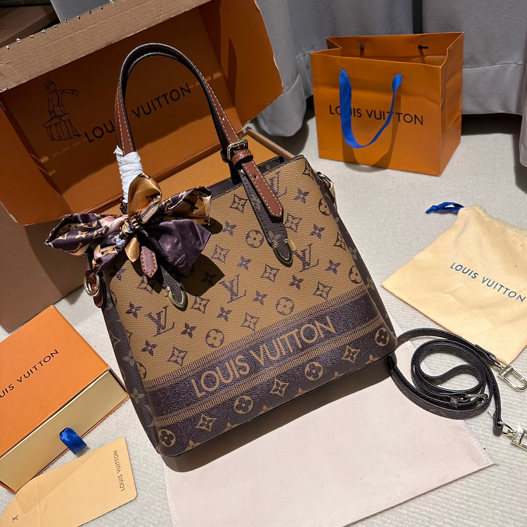 (80) Louis Vuitton Bag