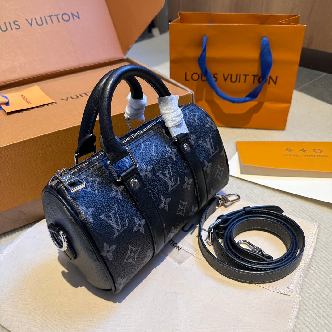 (49) Louis Vuitton Bag (small)