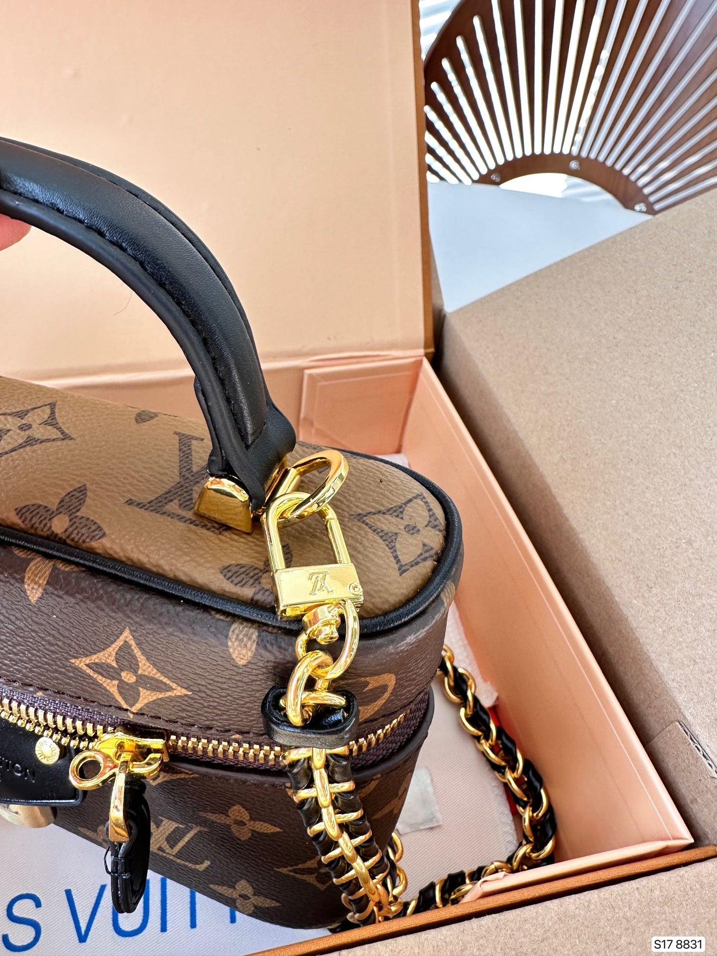 (18) Louis Vuitton Bag (small)