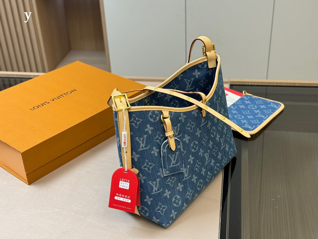 (31) Louis Vuitton Bag