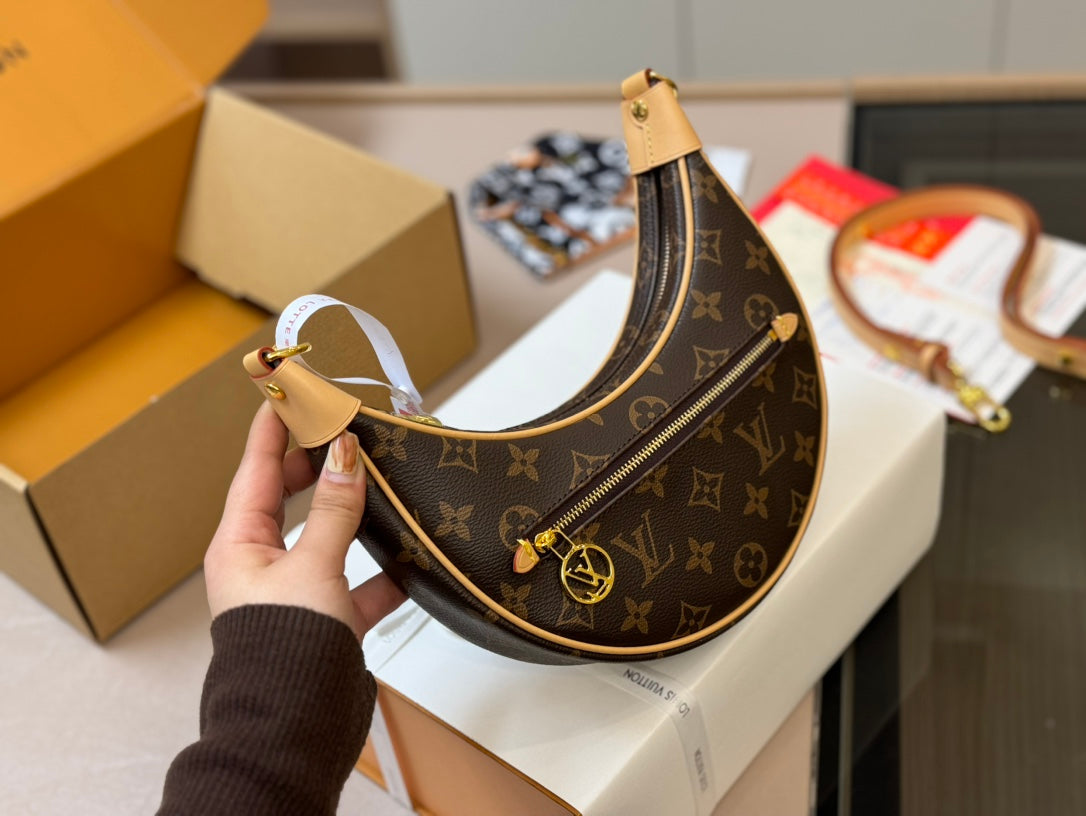 (10) Louis Vuitton Bag