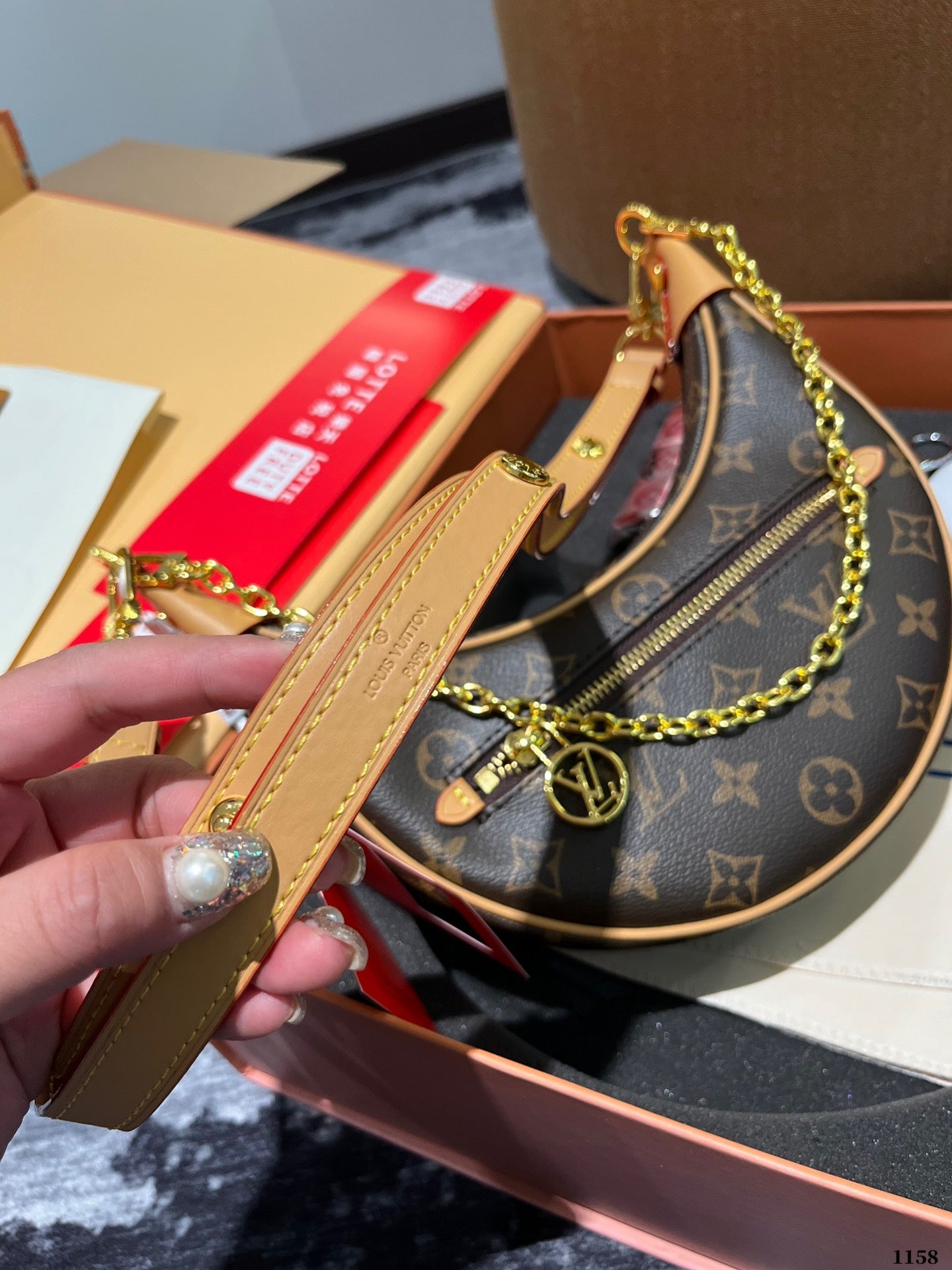 (11) Louis Vuitton Bag (small)