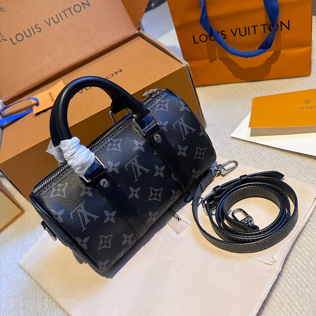 (49) Louis Vuitton Bag (small)