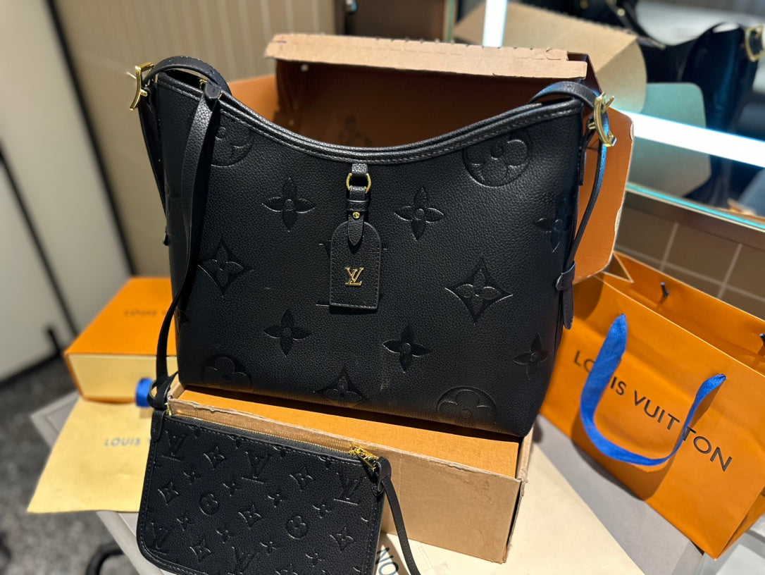 (40) Louis Vuitton Bag