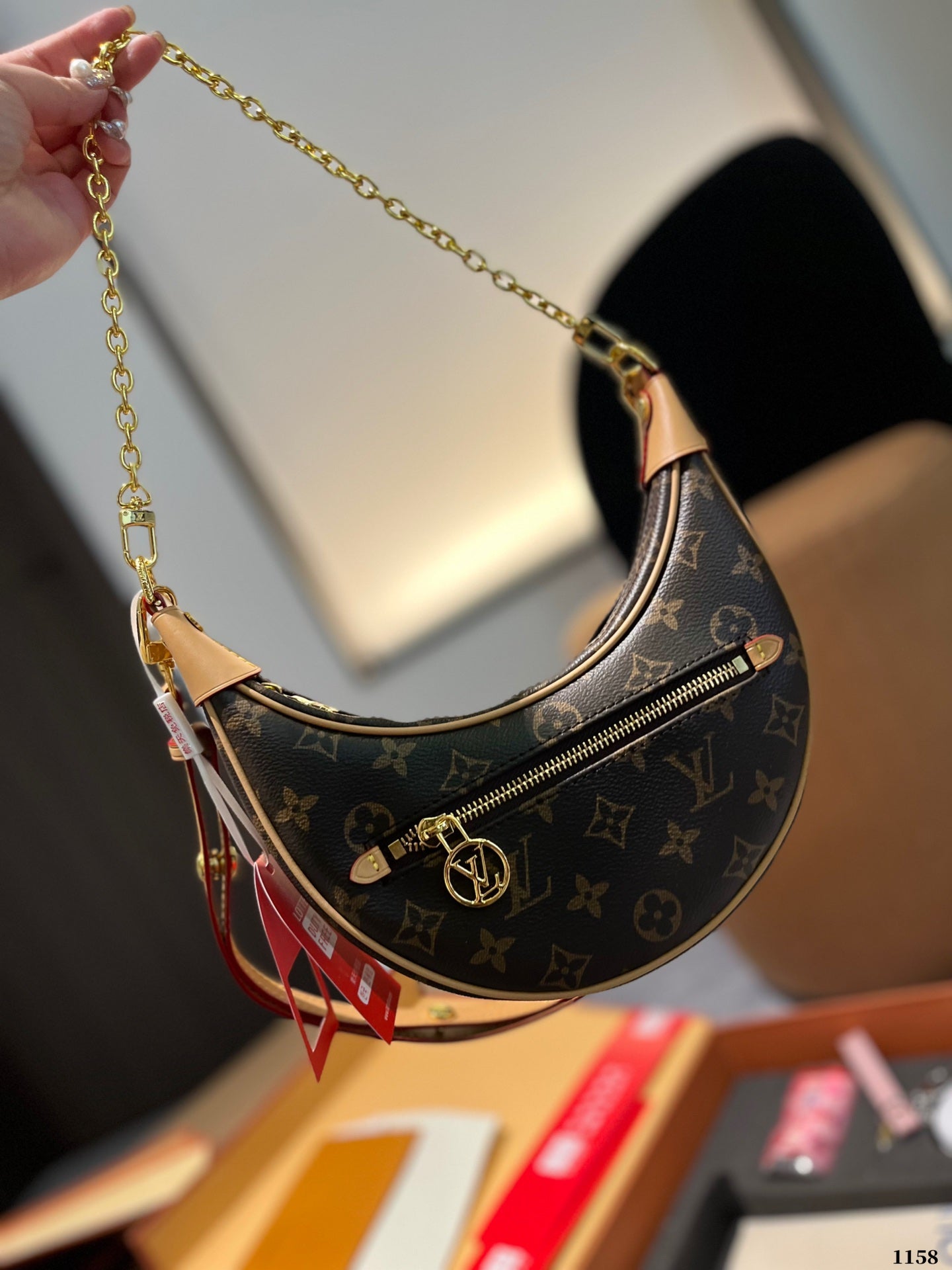 (11) Louis Vuitton Bag (small)