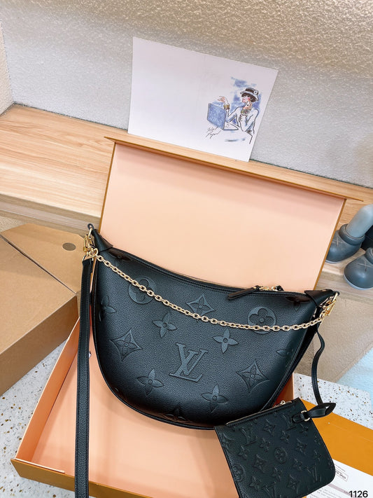 (34) Louis Vuitton Bag