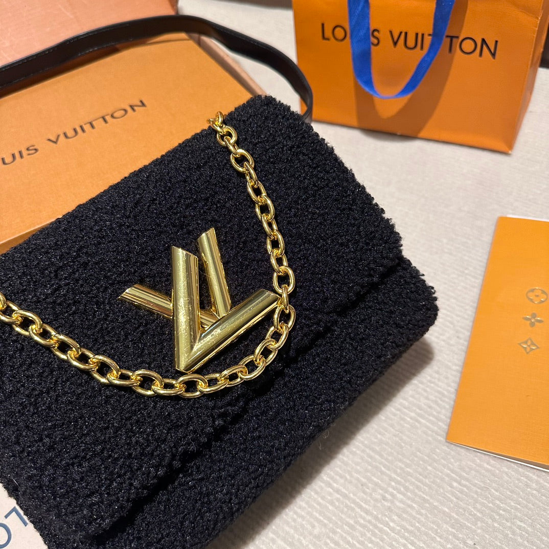 (23) Louis Vuitton Bag (new Special Edition)