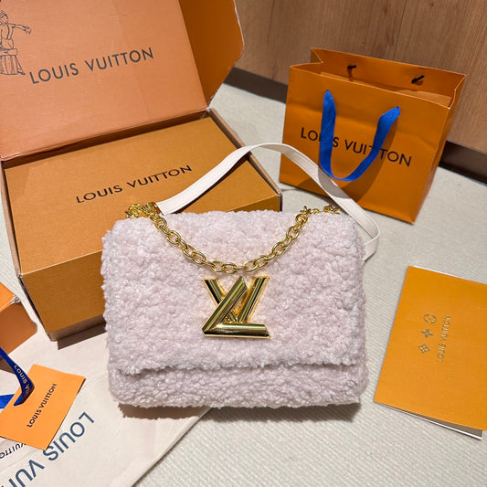 (26) Louis Vuitton Bag (new Special Edition)