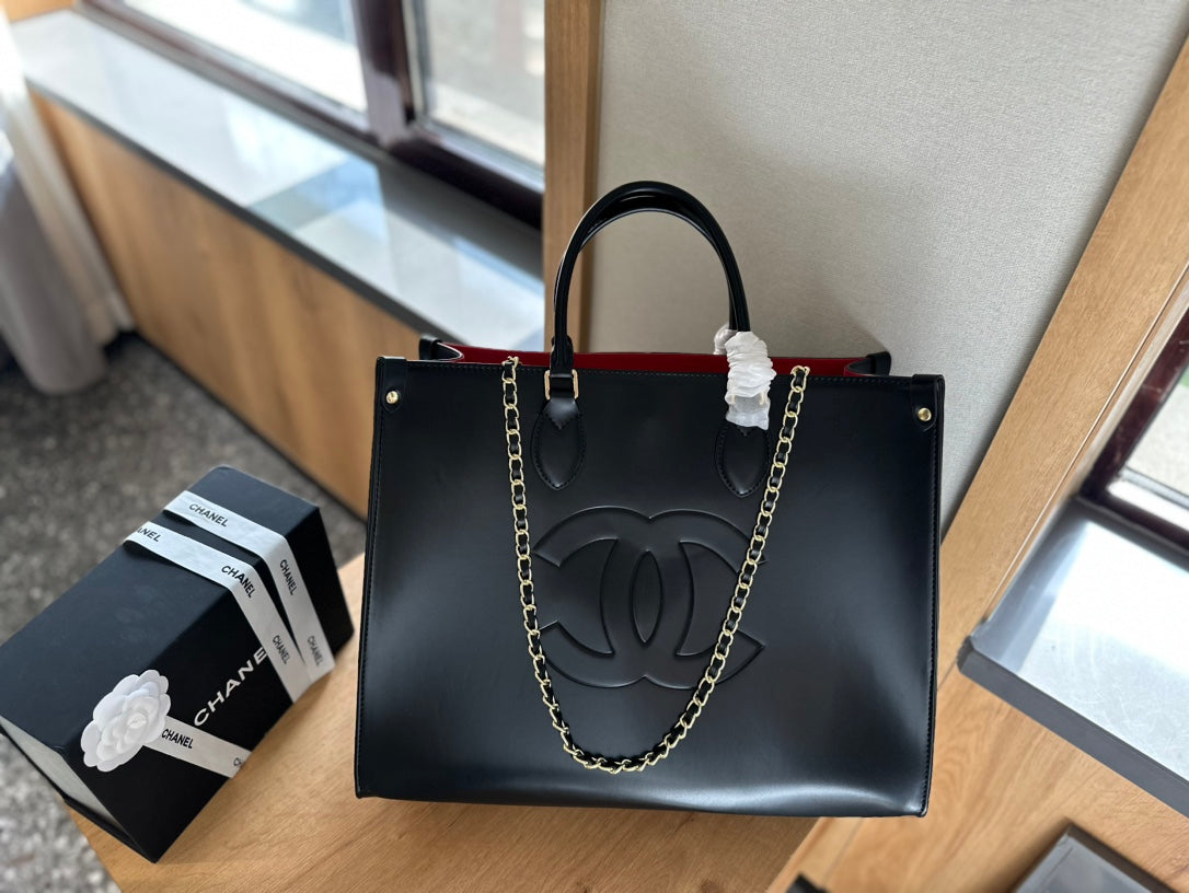 (112) Chanel Bag