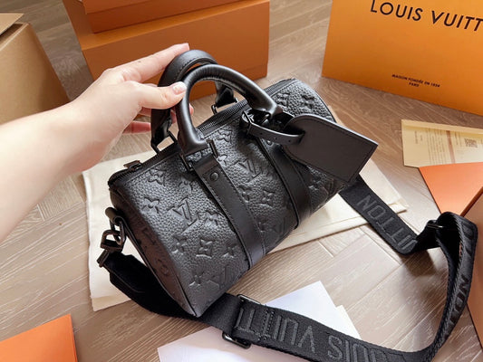 (50) Louis Vuitton Bag (small)